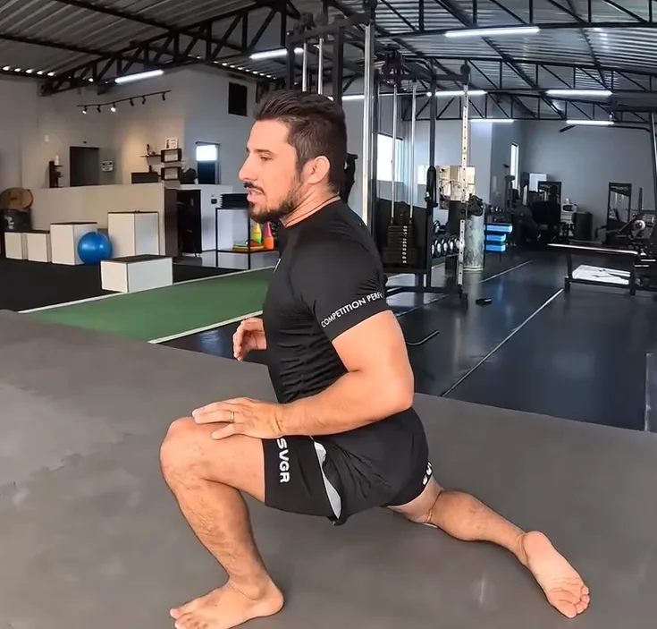 Exercício de flexibilidade e mobilidade